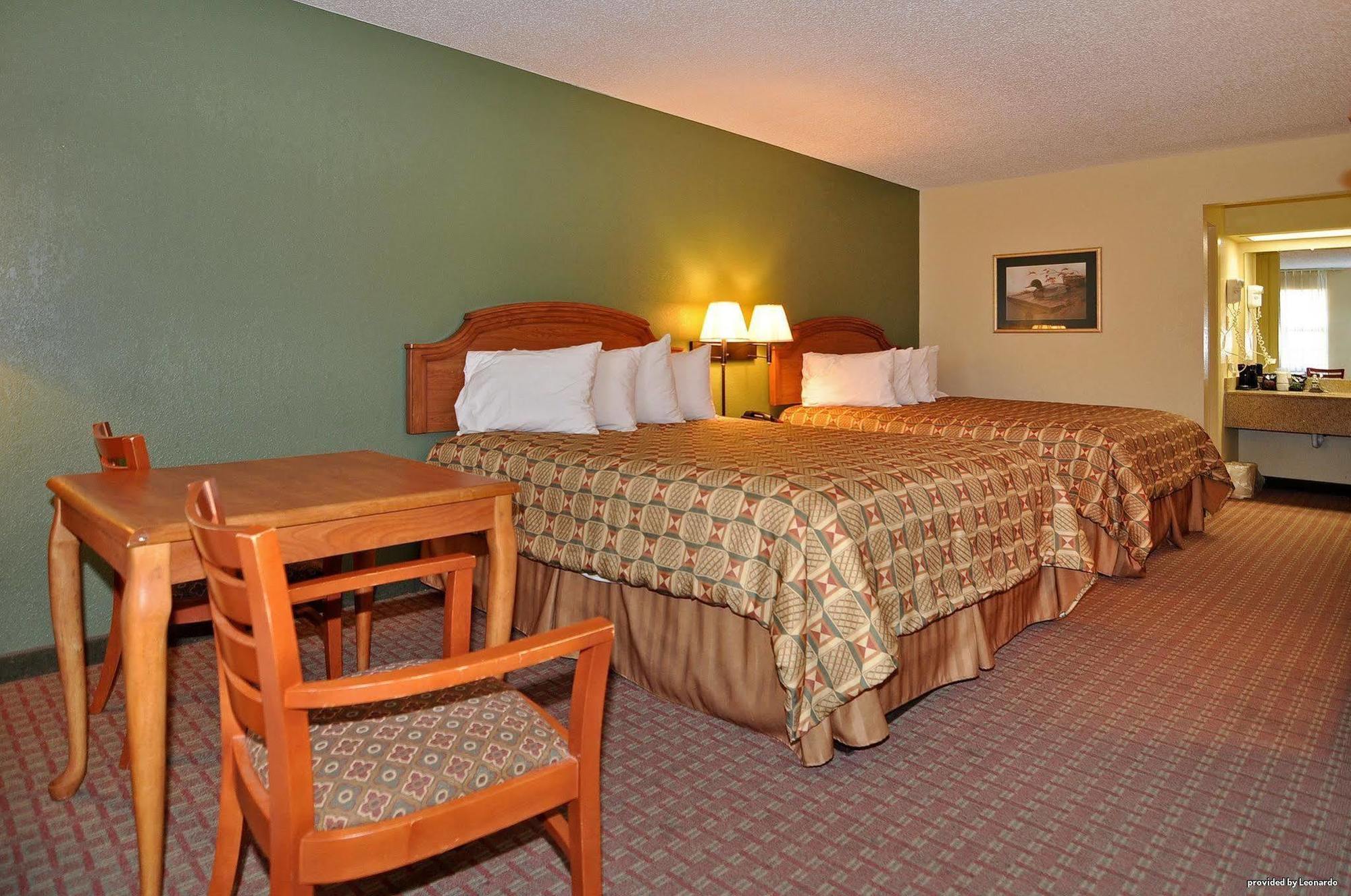 Quality Inn And Suites Stuttgart Quarto foto